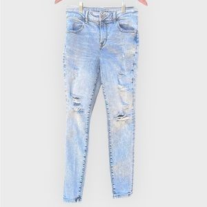 Maurices High Rise Distressed Jeans / Size Small Regular